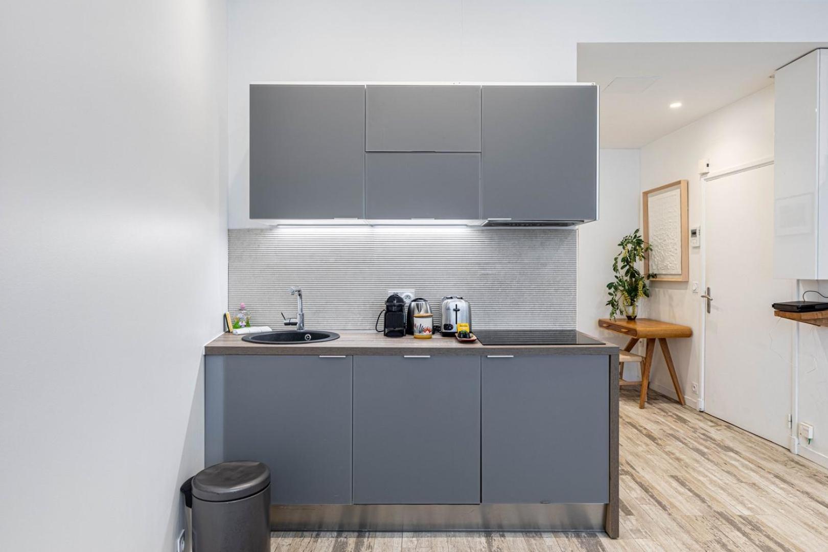 Guestready - Stunning Apartment Near Eiffel Tower Париж Экстерьер фото